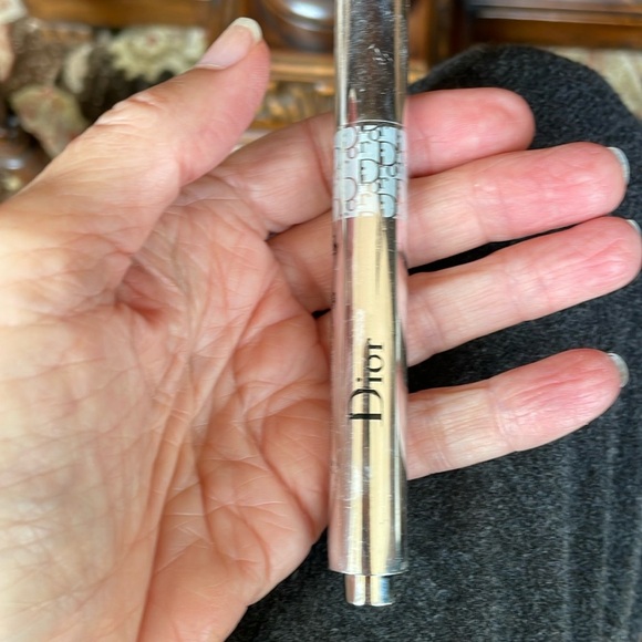 🌟🛍️HOST PICK🛍️🌟7 Piece High End Makeup Products - Picture 5 of 12